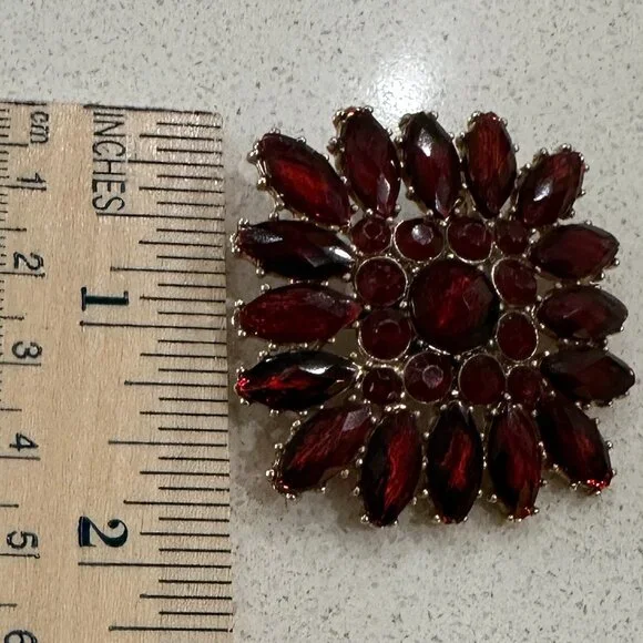 Liz Claiborne Starburst Brooch - Picture 3 of 5